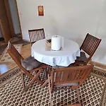 Jelenaca Prizemlje Trnovo