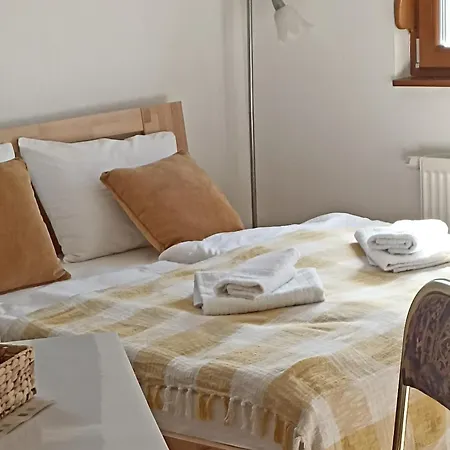 Jelenaca Prizemlje * Trnovo