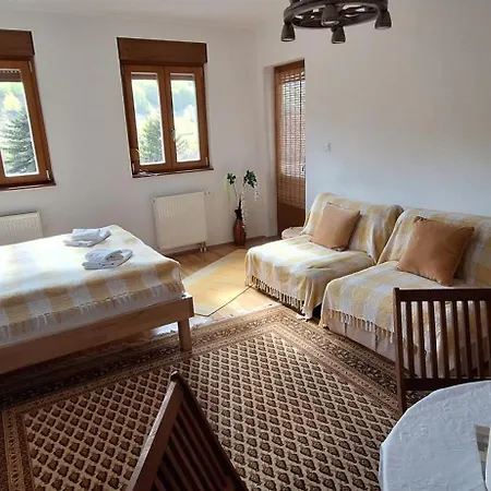 Jelenaca Prizemlje Apartment Trnovo