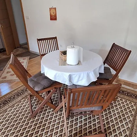 Jelenaca Prizemlje Trnovo